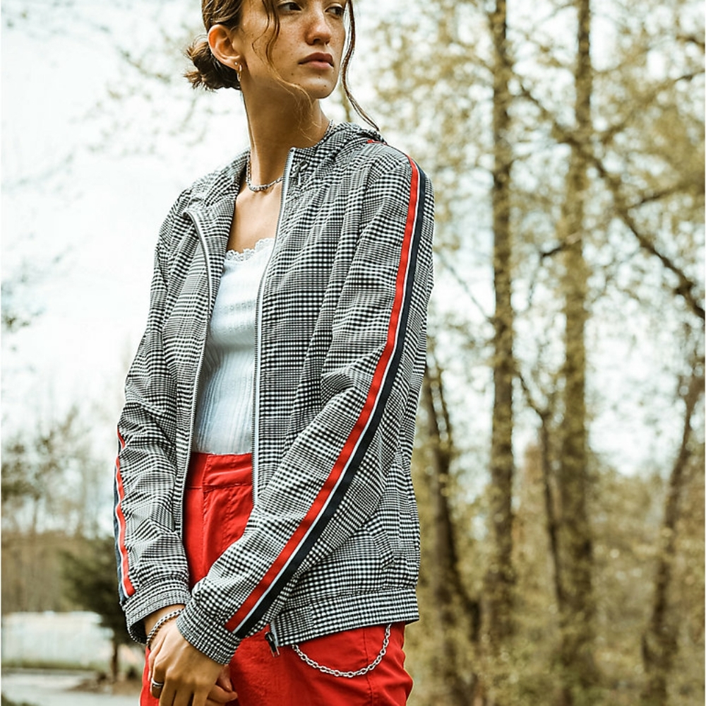 Empyre Edana Windbreaker Zumiez